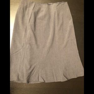 Grey lined skirt /size 14